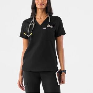 Figs Catarina One-Pocket Scrub Top - Black